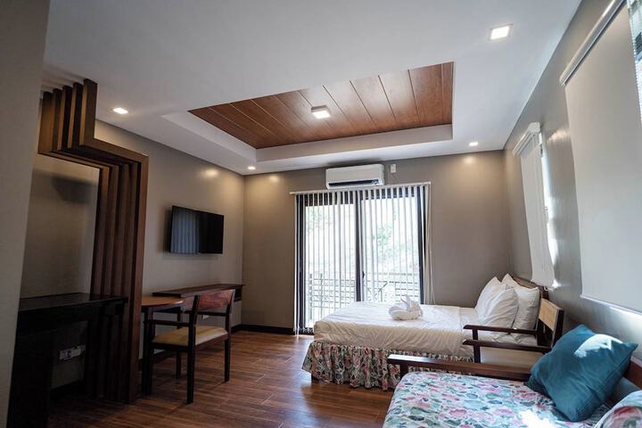 Room 2 of 37