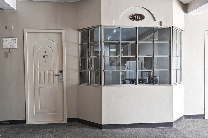 Room 11 of 42