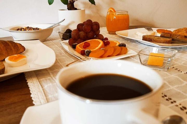 Breakfast/Coffee Service 56 of 77