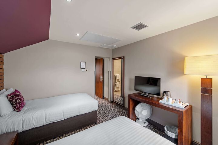 Room 18 of 44