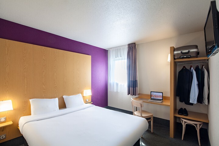 Room 7 of 17