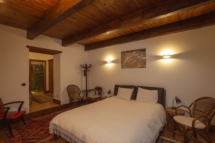 Room 10 of 61