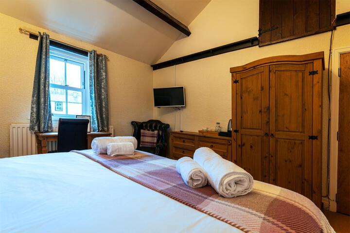 Room 7 of 40