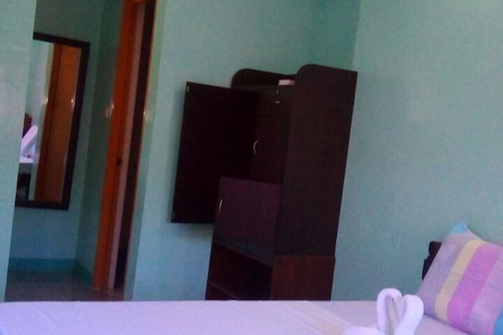 Room 17 of 63