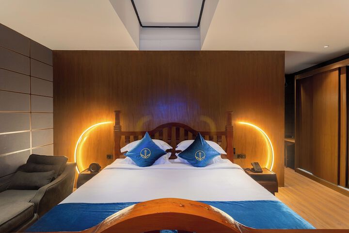 Room 18 of 36