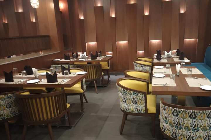 Dining 38 of 55