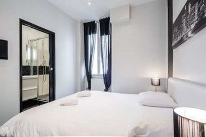 Room 2 of 18
