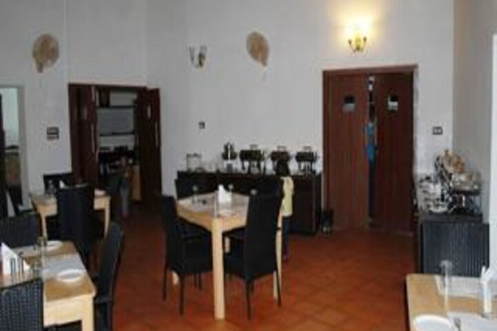 Dining Photos