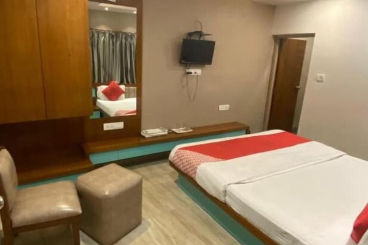 Room 4 of 15