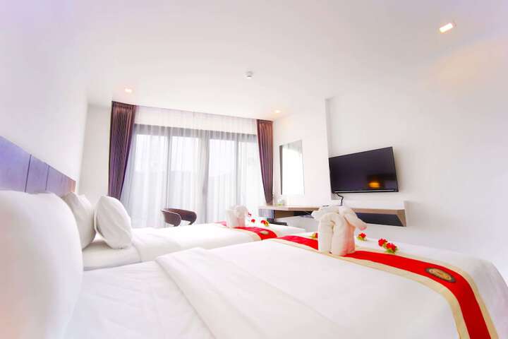 Room 22 of 100