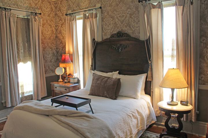 Room 16 of 52