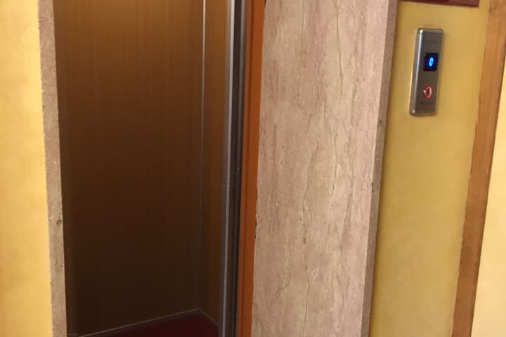 Hotel 3 of 62