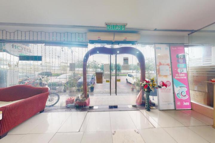 Golden Leaf Boutique Hotel