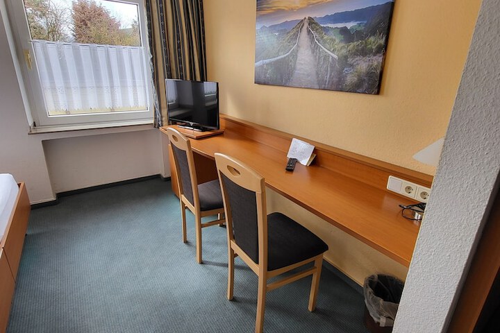 Room 10 of 22