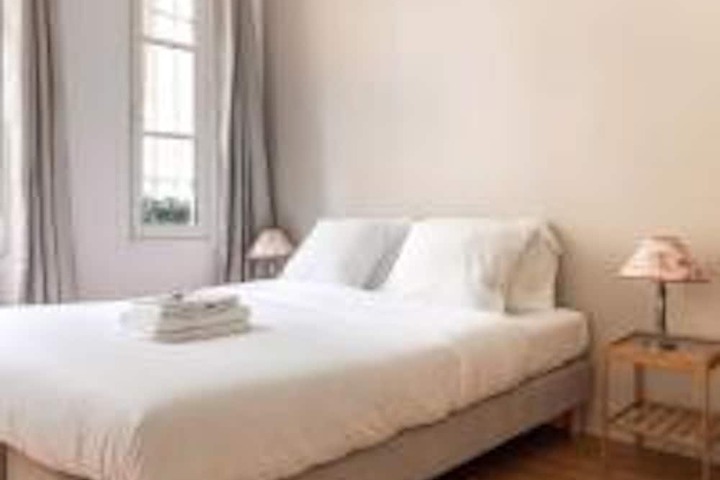 Room 2 of 14