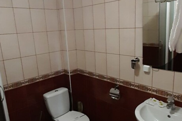 Room 5 of 91