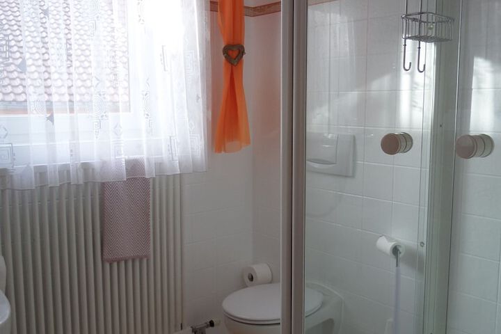 Room 12 of 43