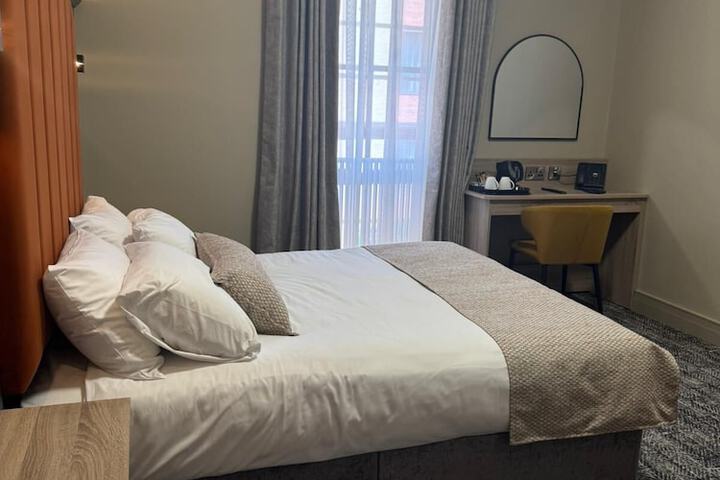 Room 15 of 43