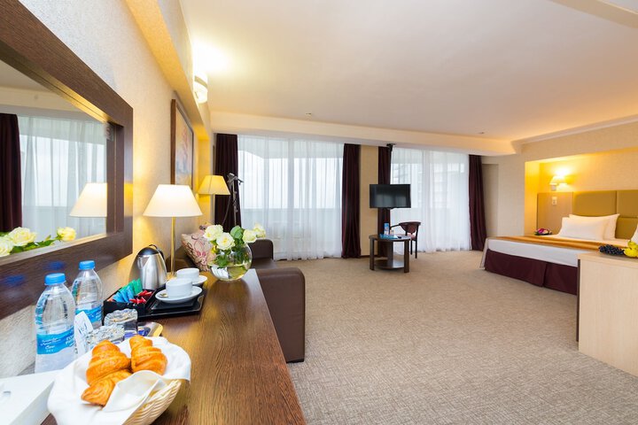 Room 7 of 71