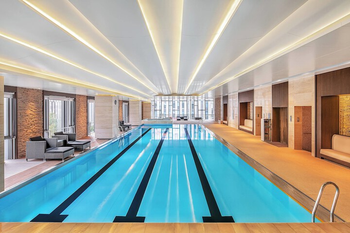 Pool Hotel