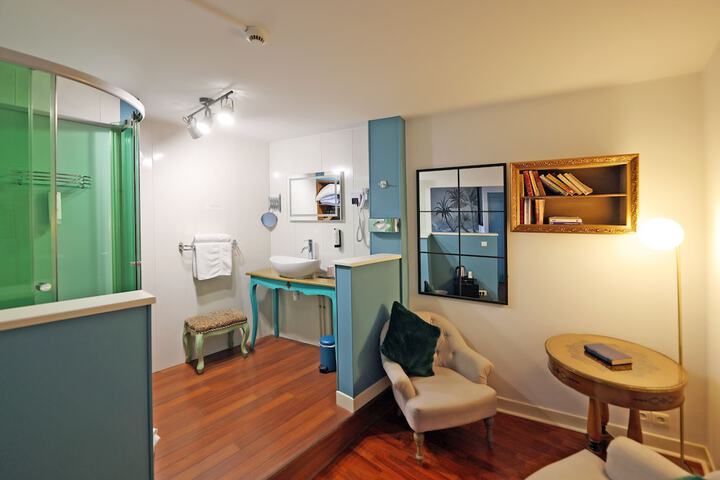 Room 47 of 61