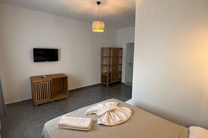 Room 3 of 57