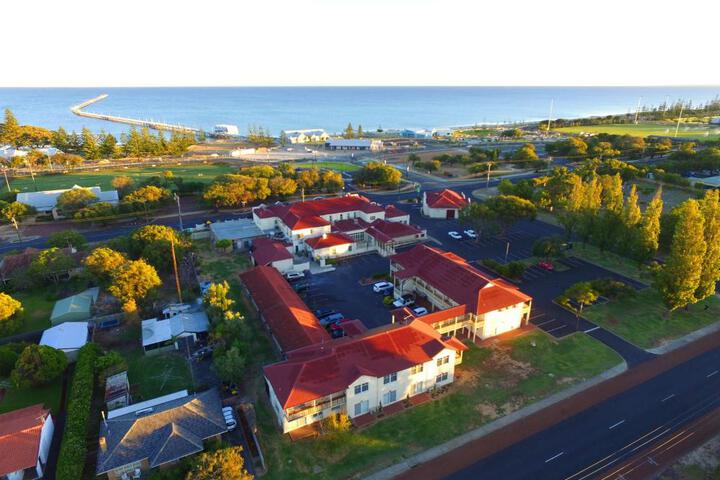 Esplanade Hotel Busselton