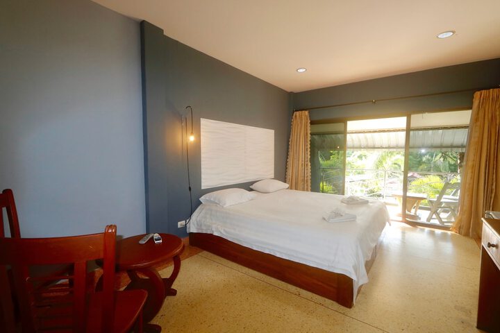 Room 14 of 170