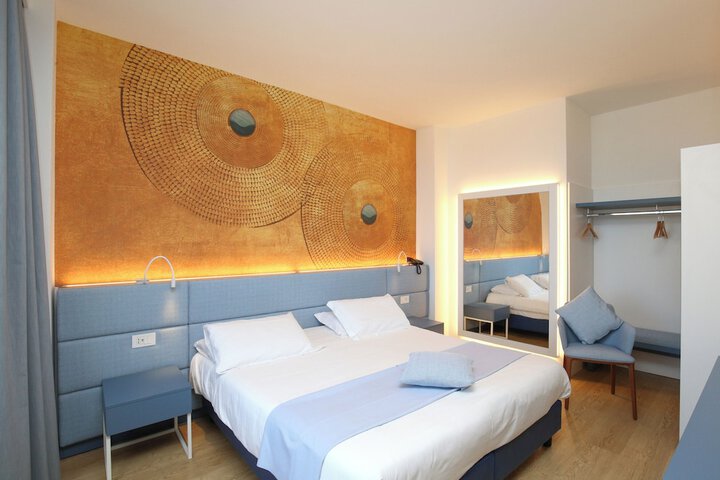 Room 57 of 221