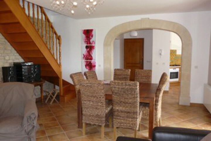 Room 10 of 28