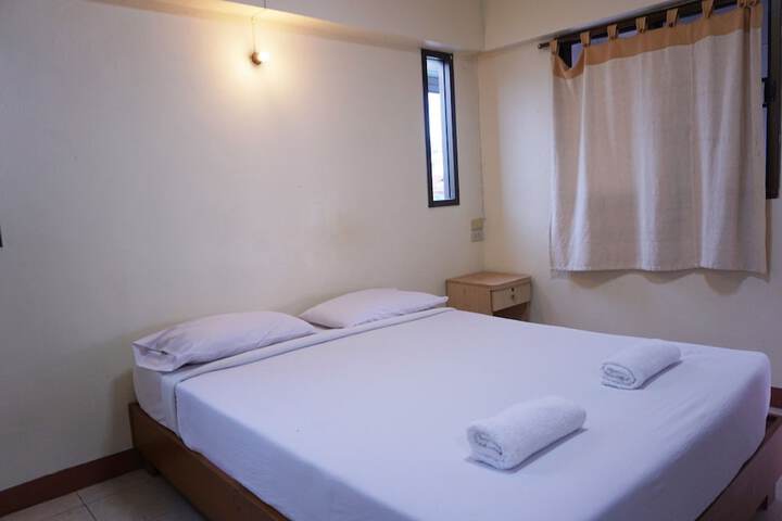 Room 5 of 25