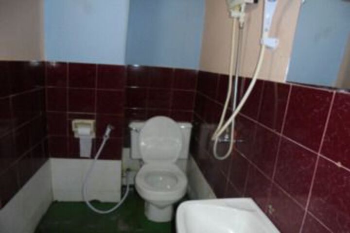 Room 3 of 41