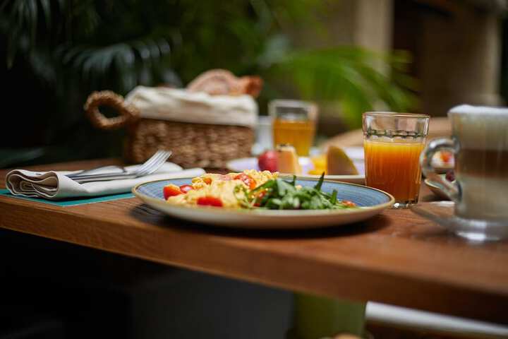 Breakfast/Coffee Service 266 of 397