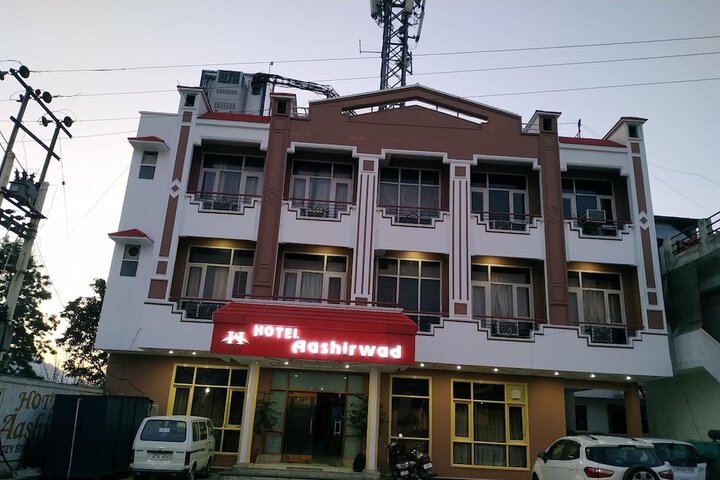 Hotel 33 of 33