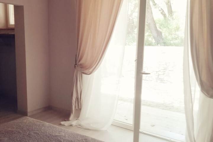 Room 18 of 80