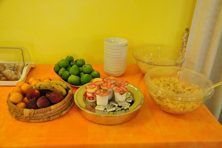 Dining 36 of 63