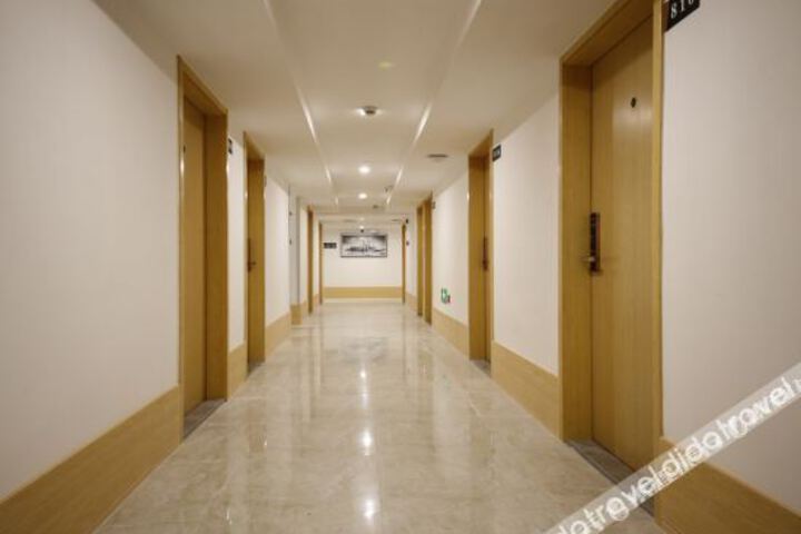 Hotel Interior 4 of 9