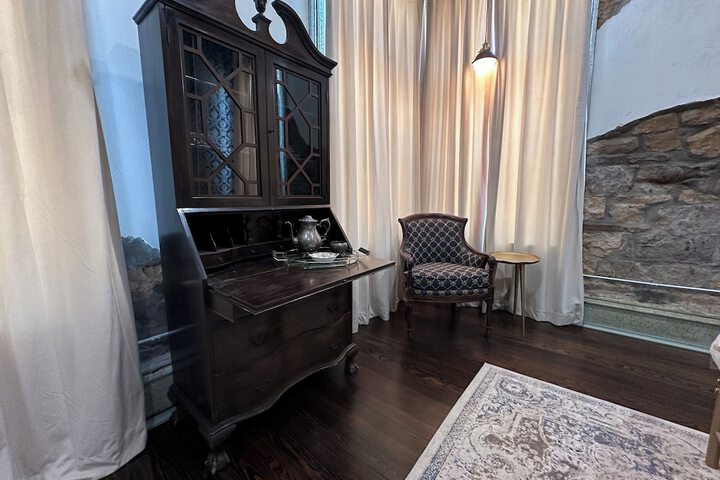 Room 15 of 76