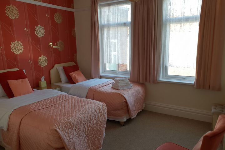 Room 5 of 15