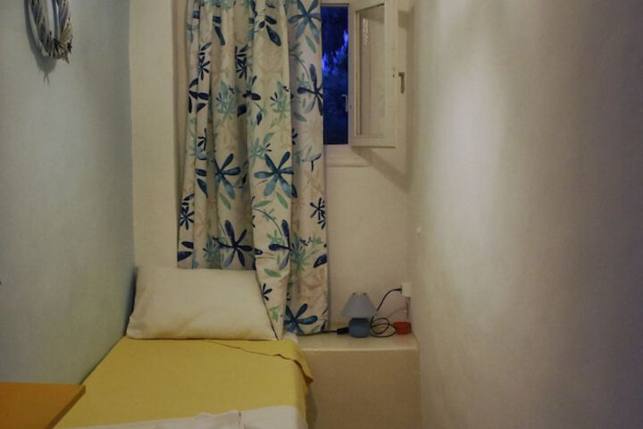 Room 37 of 44