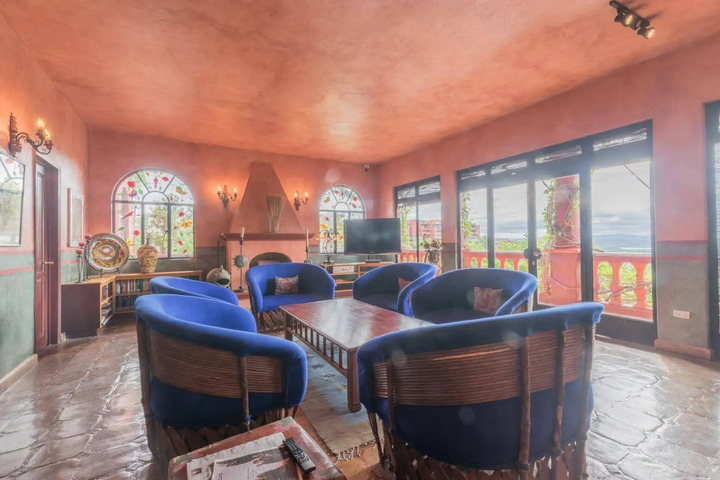 Suite Room