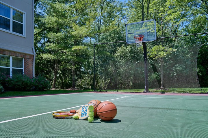 Sport court