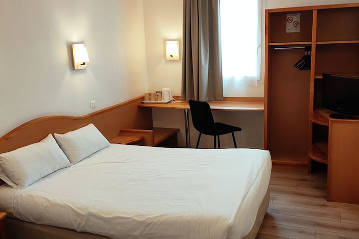 Room 8 of 21