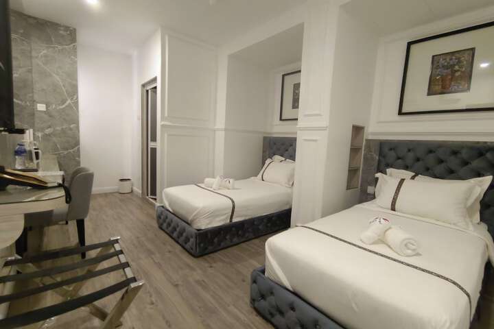 Room 29 of 66