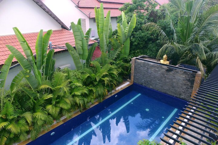 Pool 33 of 41