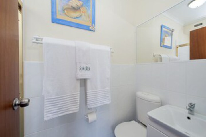 Room 15 of 17