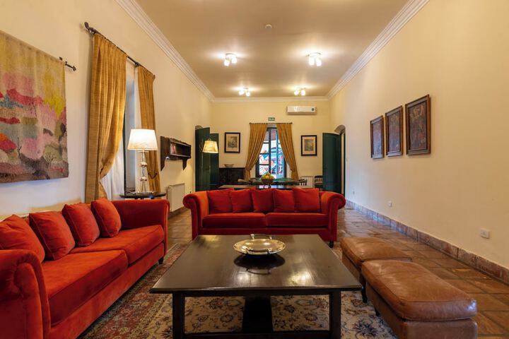 Guest Lobby