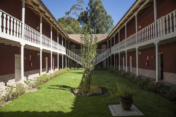 Hotel Exterior 60 of 69