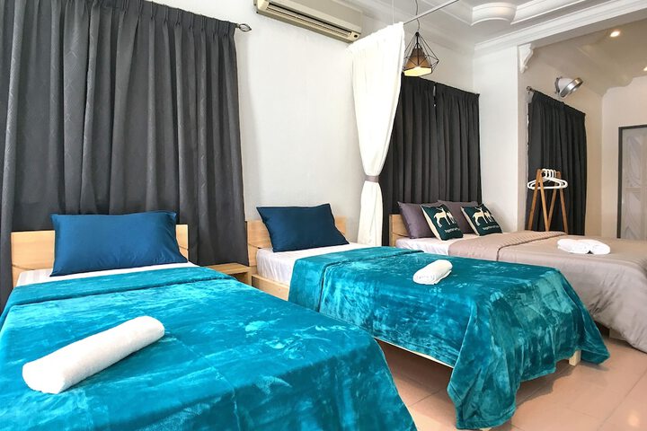 Room 5 of 38