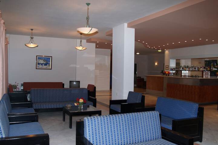 Guest Lobby
